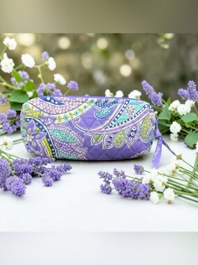 💜VERA BRADLEY💜Lavender Paisley Quilted Cosmetic Pouch/NWOT